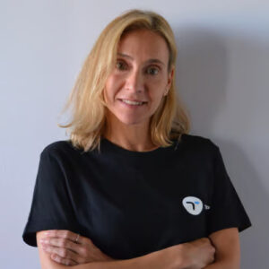 Elena R.