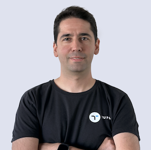 Luis O.