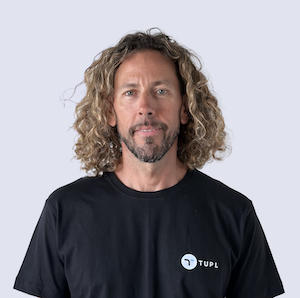 Iván L.